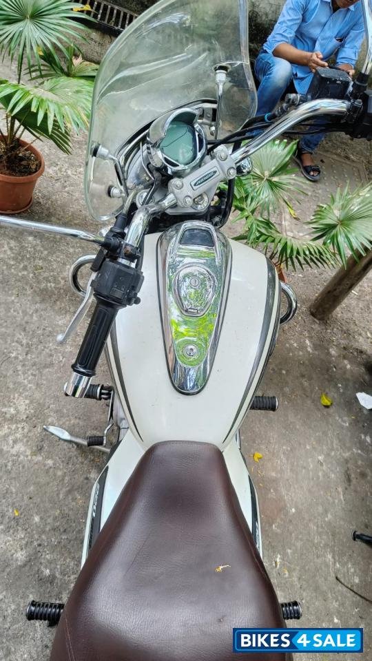 Bajaj Avenger Cruise 220