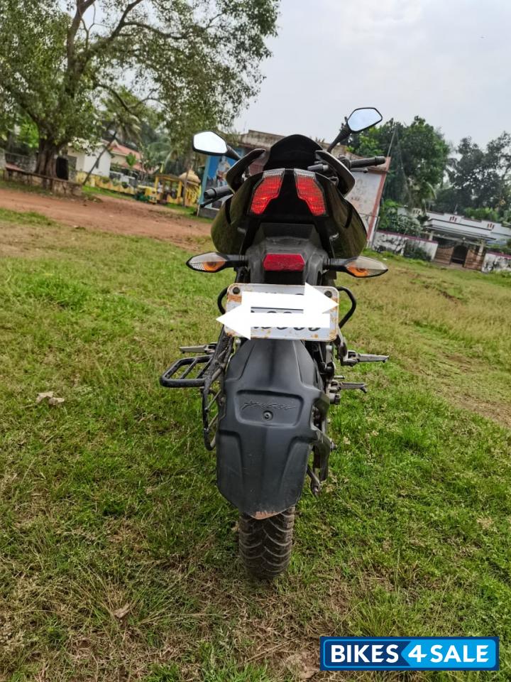 Black Bajaj Pulsar AS 150 Black Bajaj Pulsar AS 150