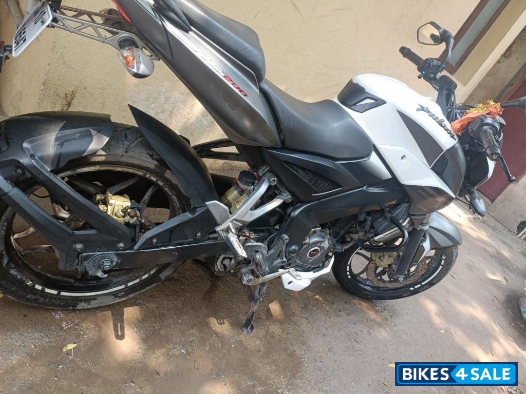 Bajaj Pulsar NS200 Bajaj Pulsar NS200