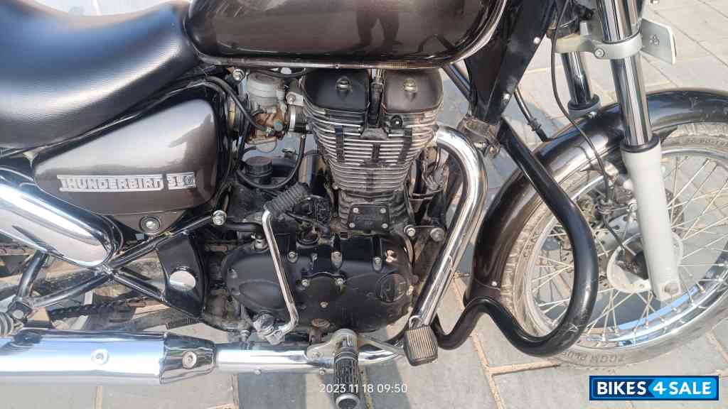 Lightning Royal Enfield Thunderbird TwinSpark 350 Lightning Royal Enfield Thunderbird TwinSpark 350