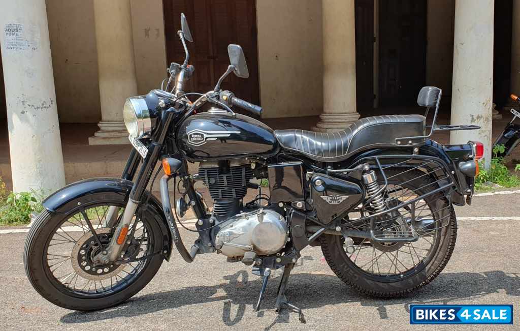 Black Royal Enfield Bullet 350 KS BS6 Black Royal Enfield Bullet 350 KS BS6