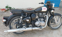 Black Royal Enfield Classic 350