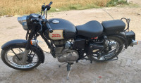 Black Royal Enfield Classic 350