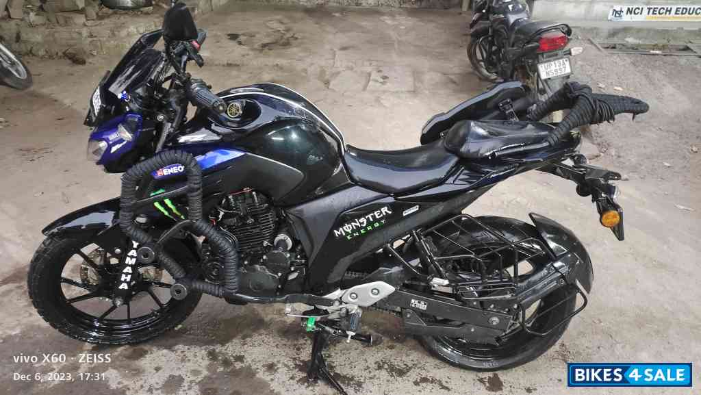 Blue/black Yamaha FZ25 Monster Energy MotoGP Edition Blue/black Yamaha FZ25 Monster Energy MotoGP Edition