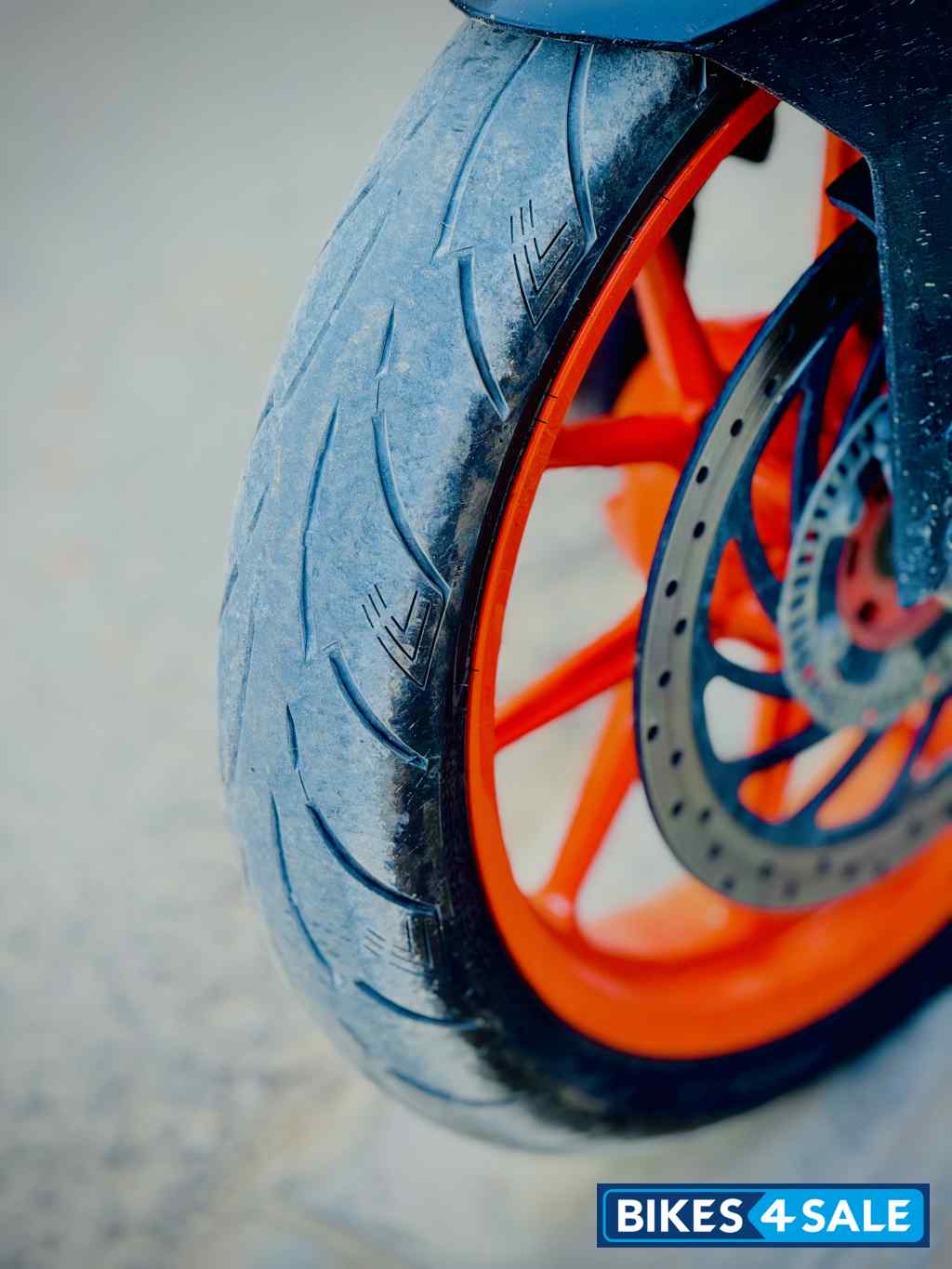 Silver Matt KTM Duke 390 BS6 Silver Matt KTM Duke 390 BS6