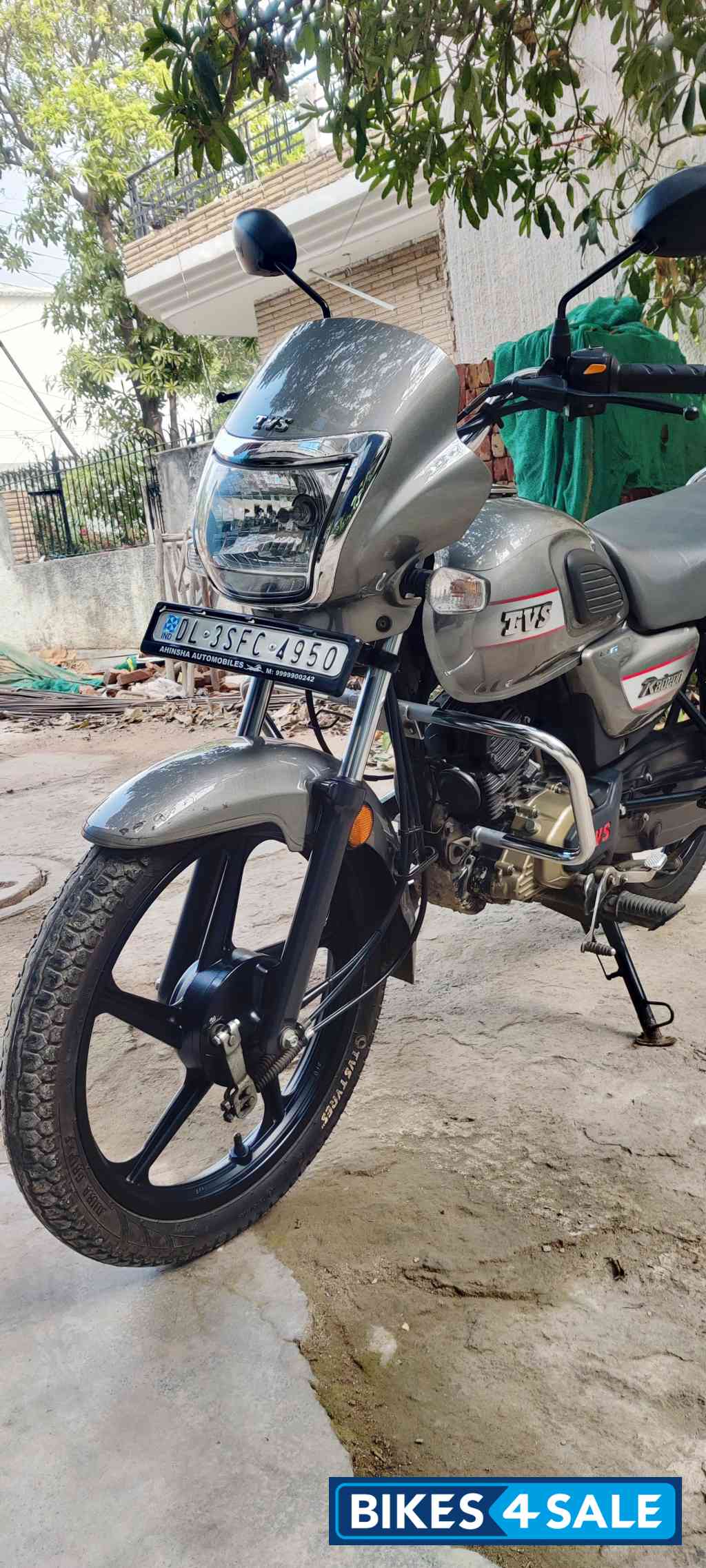 Grey TVS Radeon BS6 Grey TVS Radeon BS6