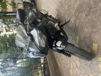 Black Yamaha YZF R15