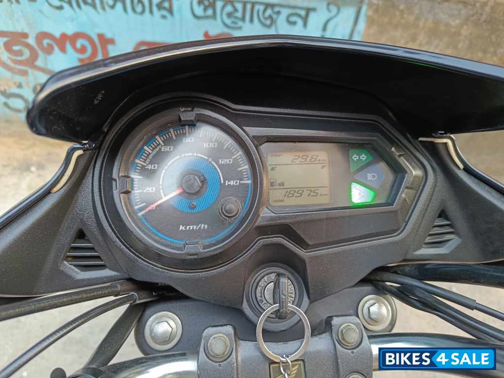 Pearl blue Honda SP125 Pearl blue Honda SP125