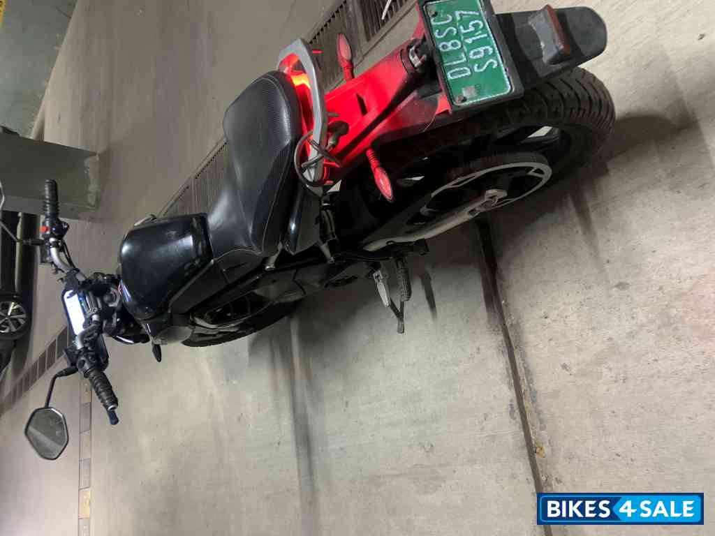 Black Revolt RV 400 Black Revolt RV 400