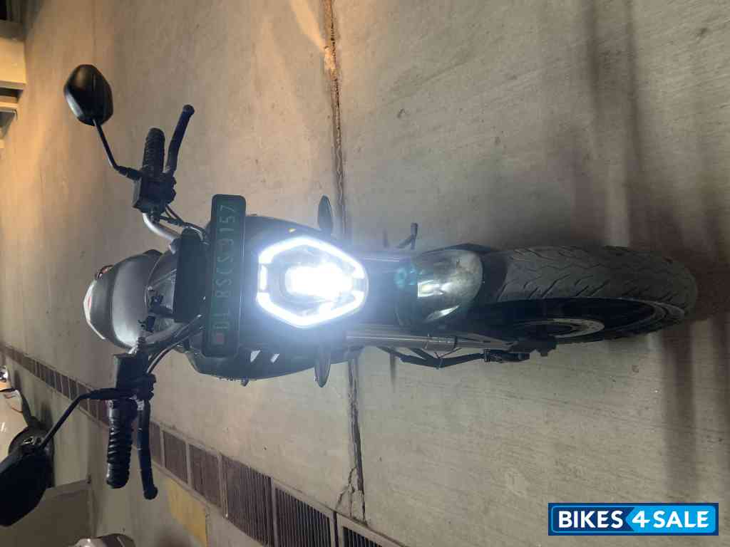 Black Revolt RV 400 Black Revolt RV 400