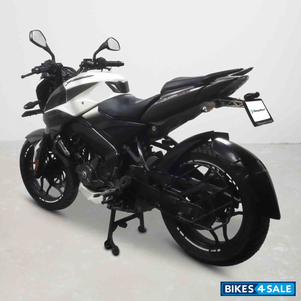 Bajaj Pulsar NS200