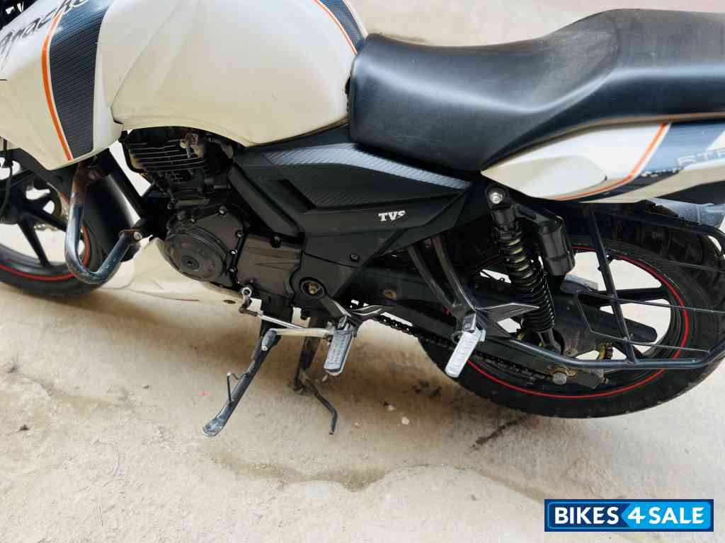 TVS Apache RTR 160 TVS Apache RTR 160