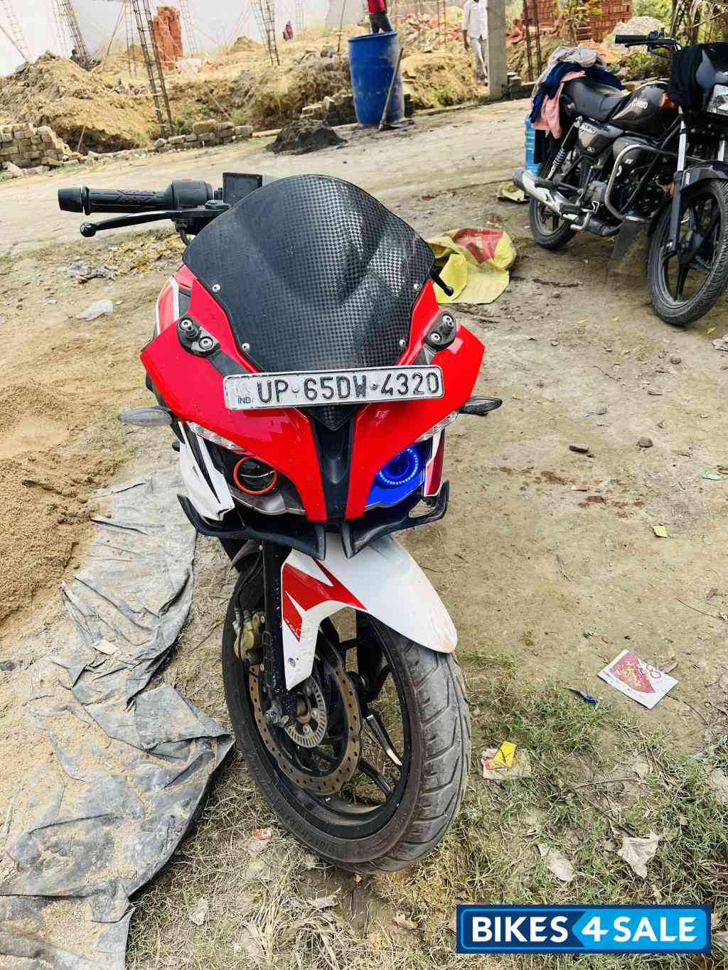 Bajaj Pulsar RS 200 Bajaj Pulsar RS 200