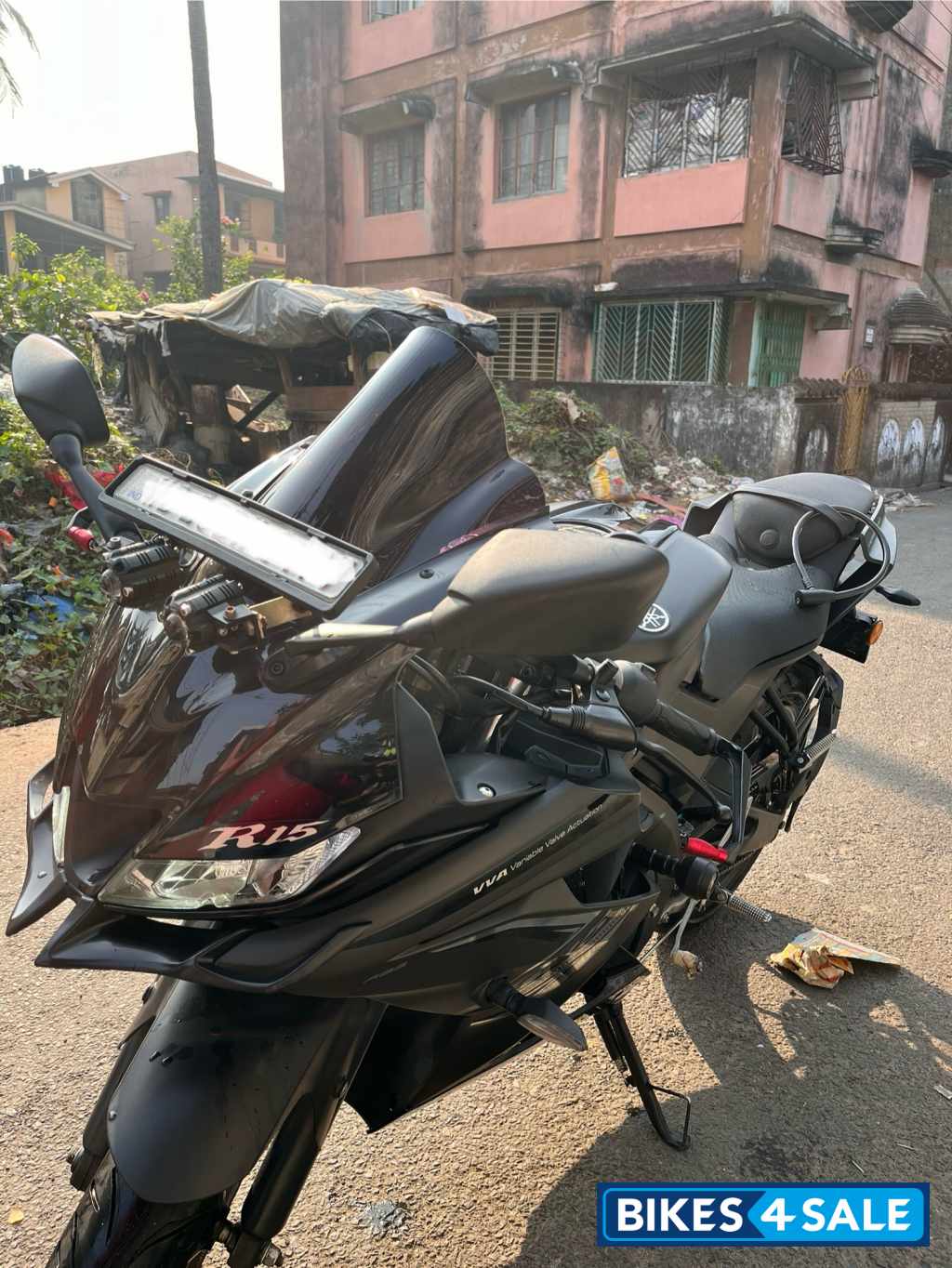 Black Yamaha YZF R15 V3