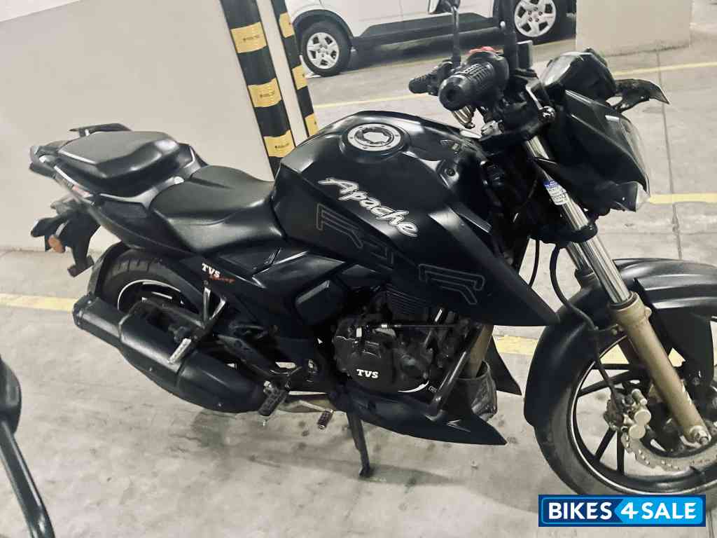 TVS Apache RTR 200 4V TVS Apache RTR 200 4V