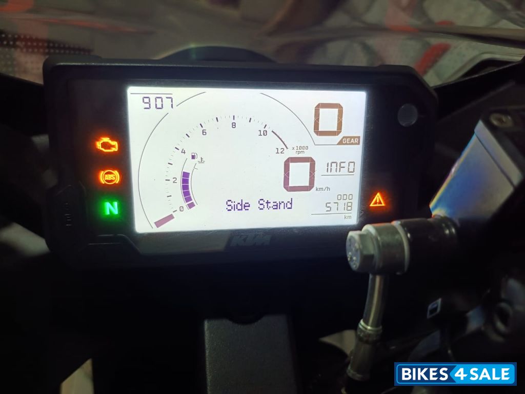 Ebony Black Met KTM RC 200 2022 Ebony Black Met KTM RC 200 2022