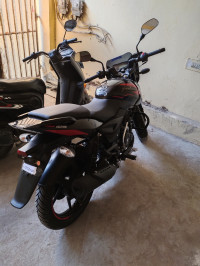 Bajaj Pulsar 125 Carbon Fibre Disc Split Seat 2023 Model