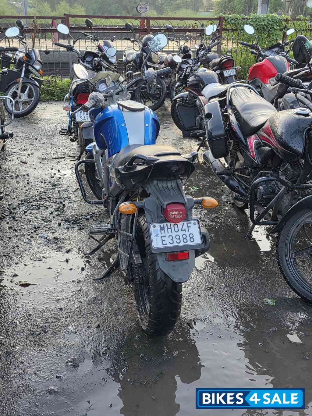 Blue Yamaha FZ-S Blue Yamaha FZ-S