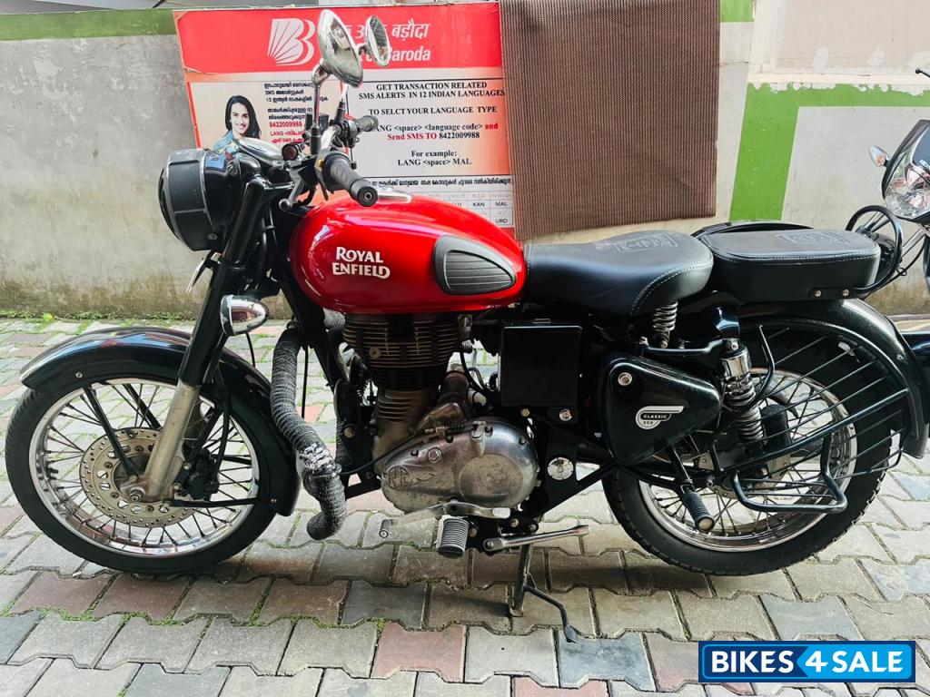 Red Royal Enfield Classic 350 Redditch Red Red Royal Enfield Classic 350 Redditch Red