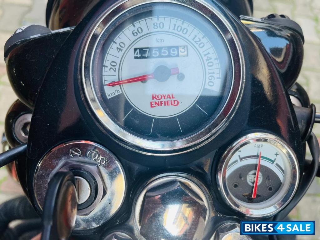 Red Royal Enfield Classic 350 Redditch Red Red Royal Enfield Classic 350 Redditch Red