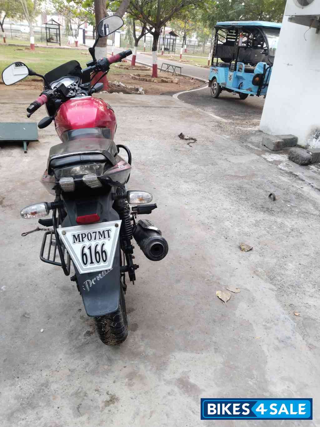 Wine Red Bajaj Pulsar 150 DTSi Wine Red Bajaj Pulsar 150 DTSi