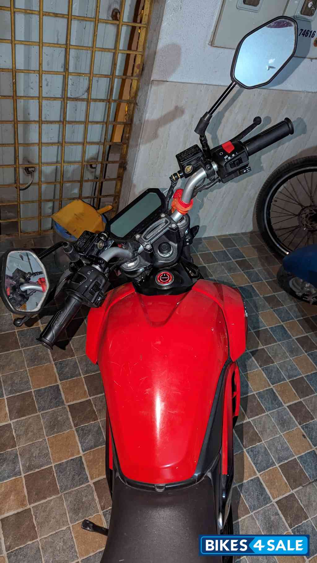 Red Revolt RV 400 Red Revolt RV 400