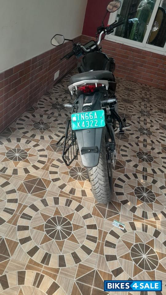 Black Revolt RV 400 Black Revolt RV 400