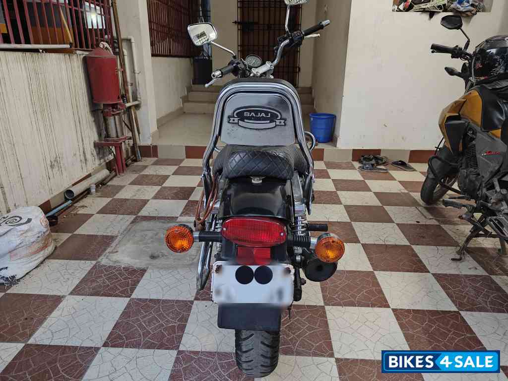 Bajaj Avenger 220 DTS-i Bajaj Avenger 220 DTS-i