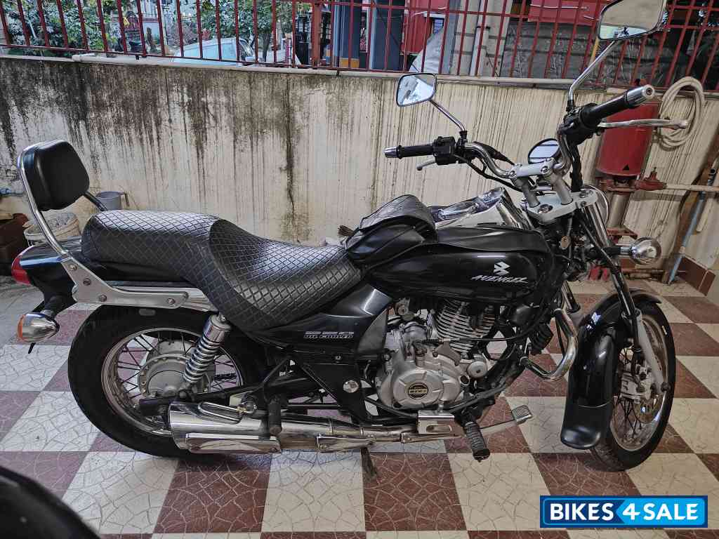 Bajaj Avenger 220 DTS-i Bajaj Avenger 220 DTS-i