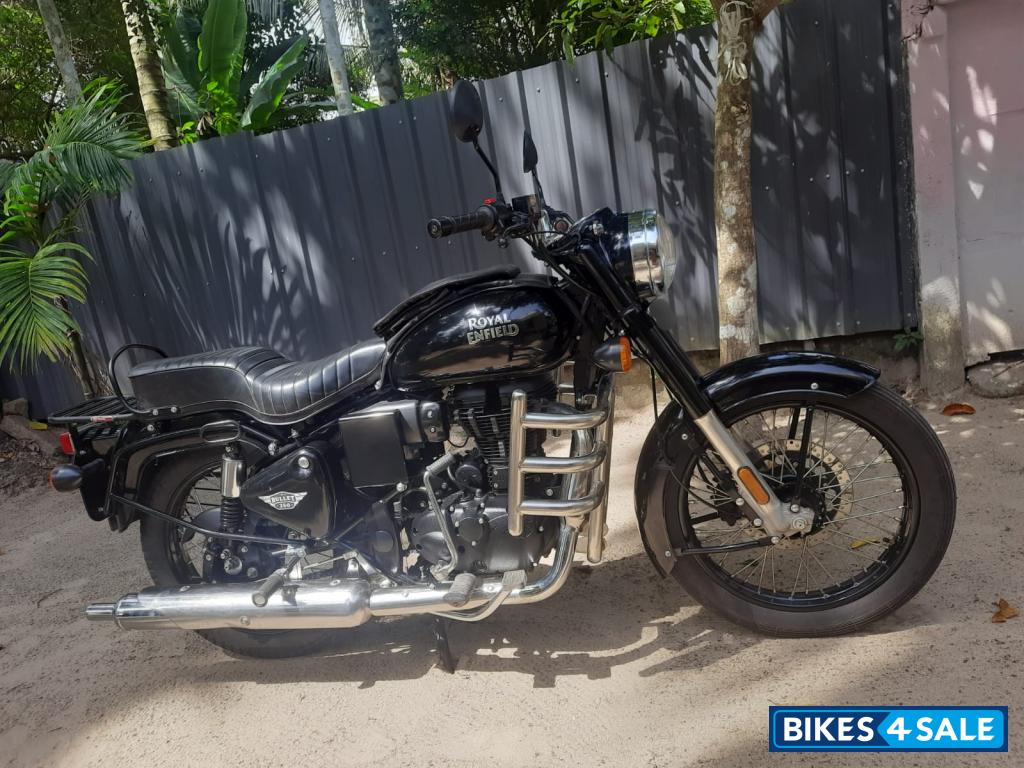 Black Royal Enfield Bullet 350 ES BS6 Black Royal Enfield Bullet 350 ES BS6