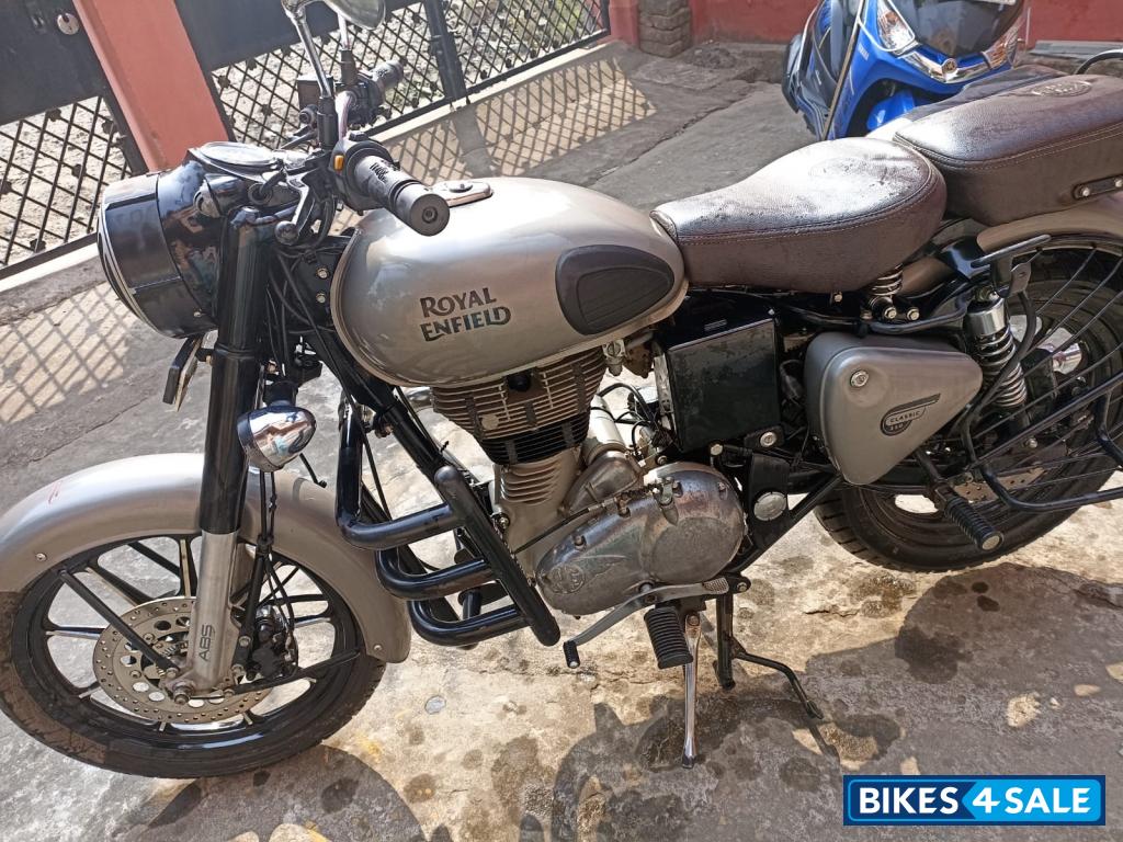Royal Enfield Classic 350 Royal Enfield Classic 350