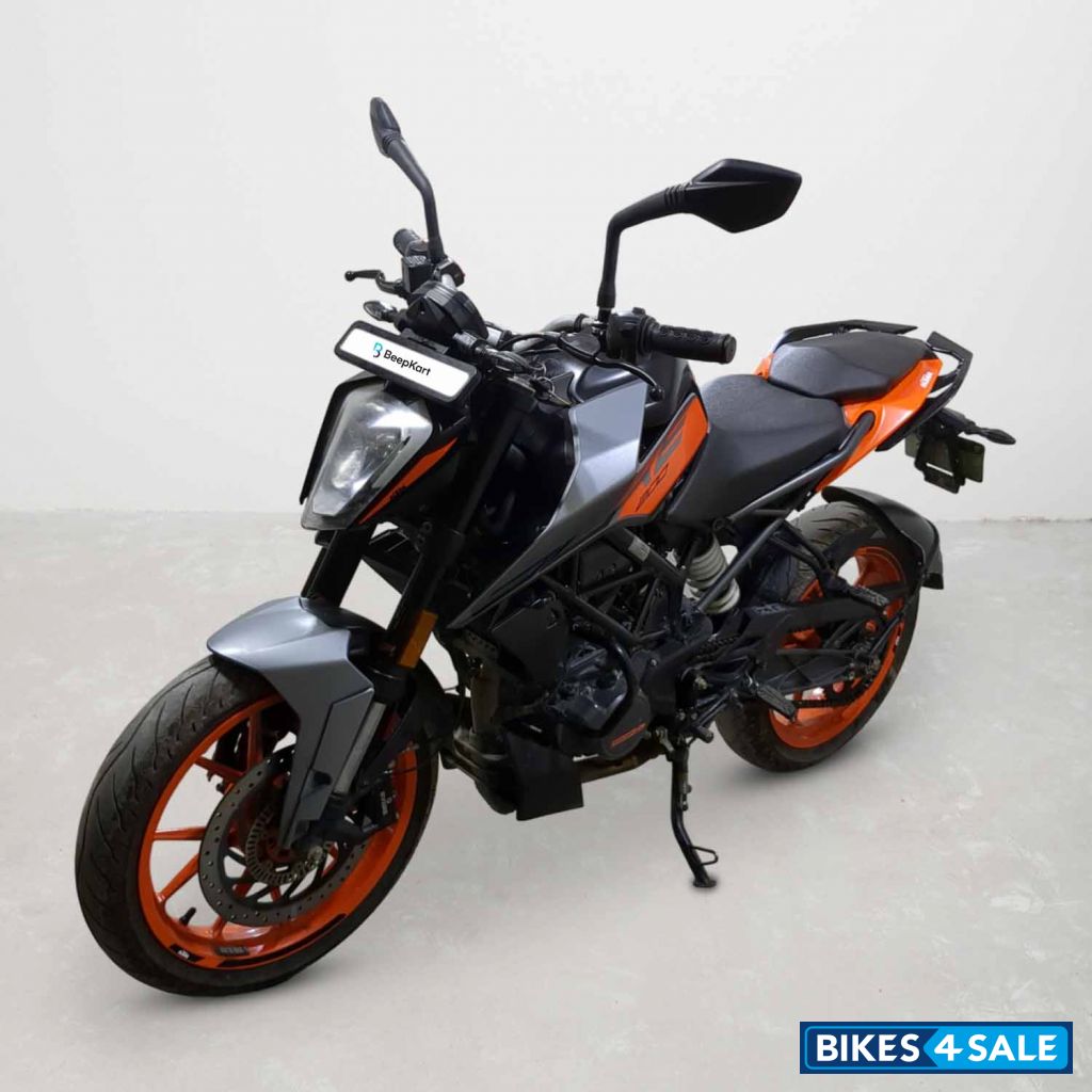 KTM Duke 200