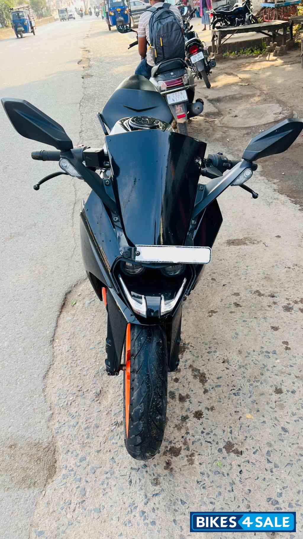 Black KTM RC 200 Black KTM RC 200