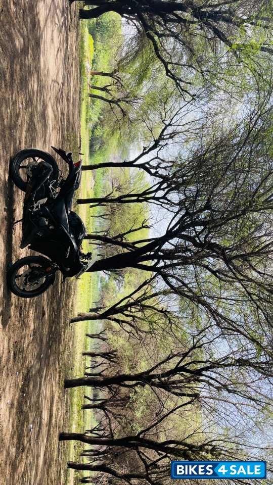 Black Honda CBR 250R Black Honda CBR 250R