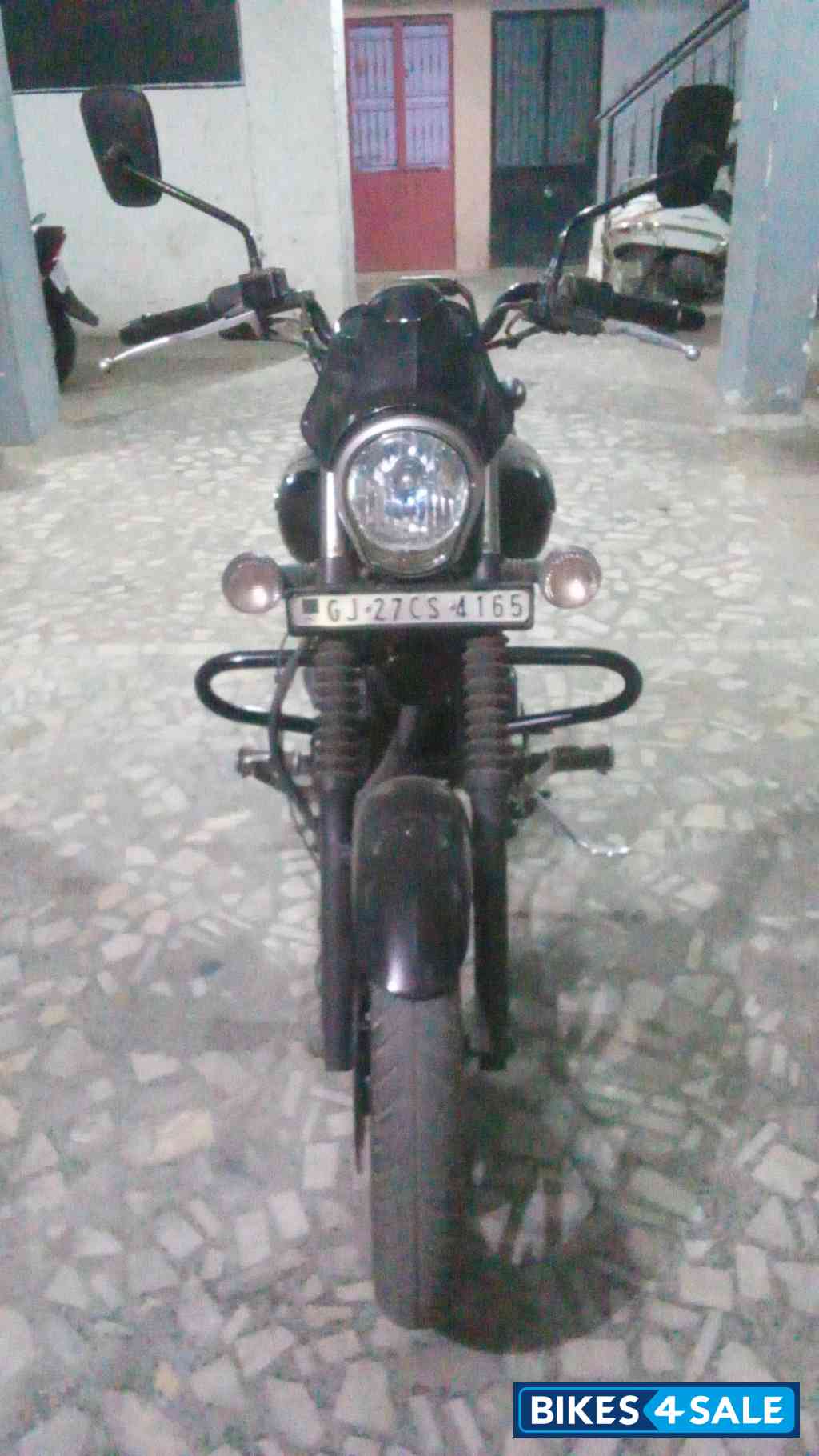 Black Bajaj Avenger Street 160
