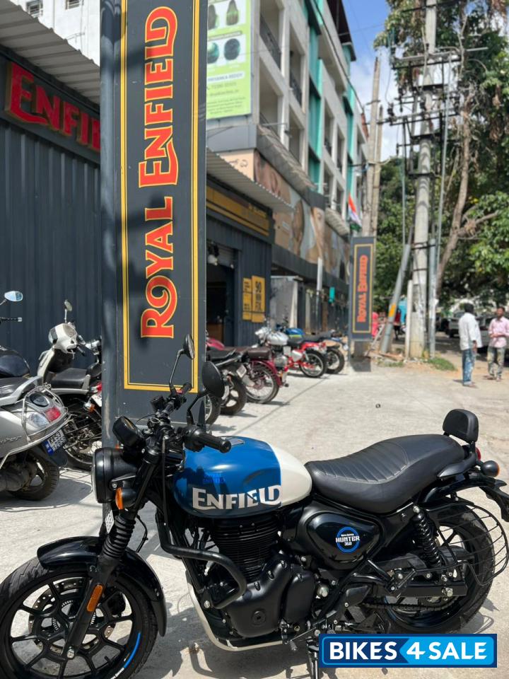 Retro Blue Royal Enfield Hunter 350 Retro Retro Blue Royal Enfield Hunter 350 Retro