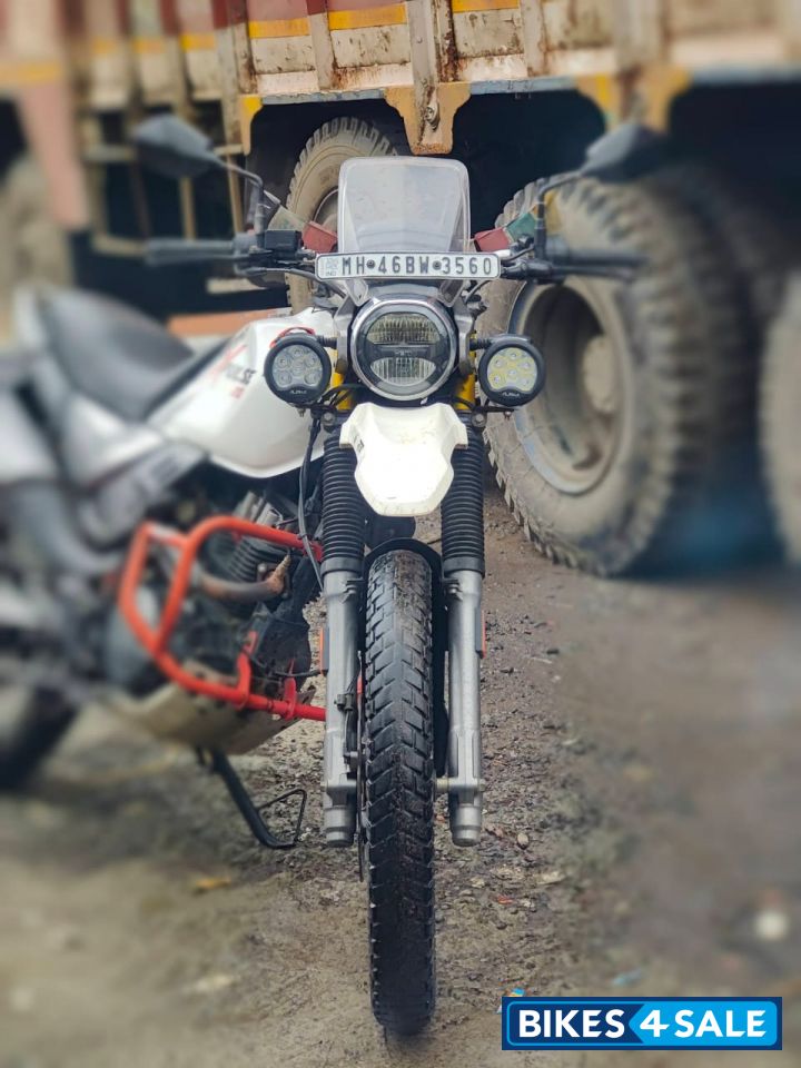 Pearl White Hero XPulse 200 Pearl White Hero XPulse 200