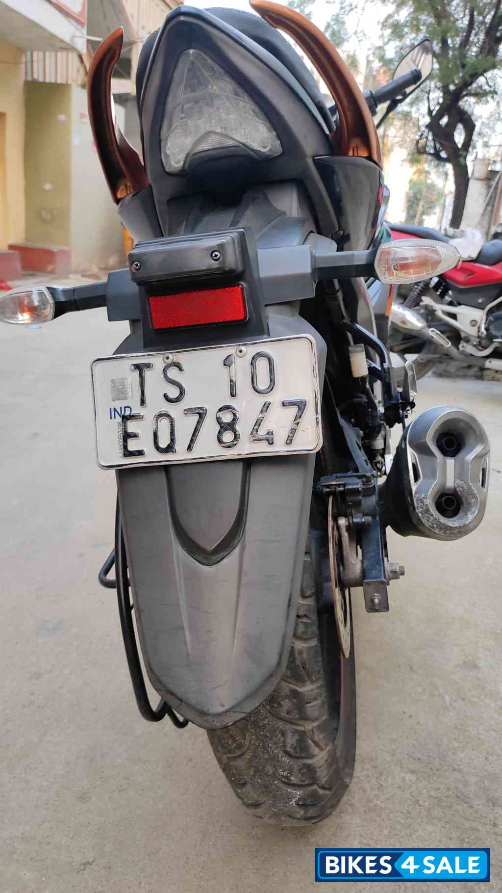 Black / Yellow Suzuki Gixxer SF Fi Black / Yellow Suzuki Gixxer SF Fi