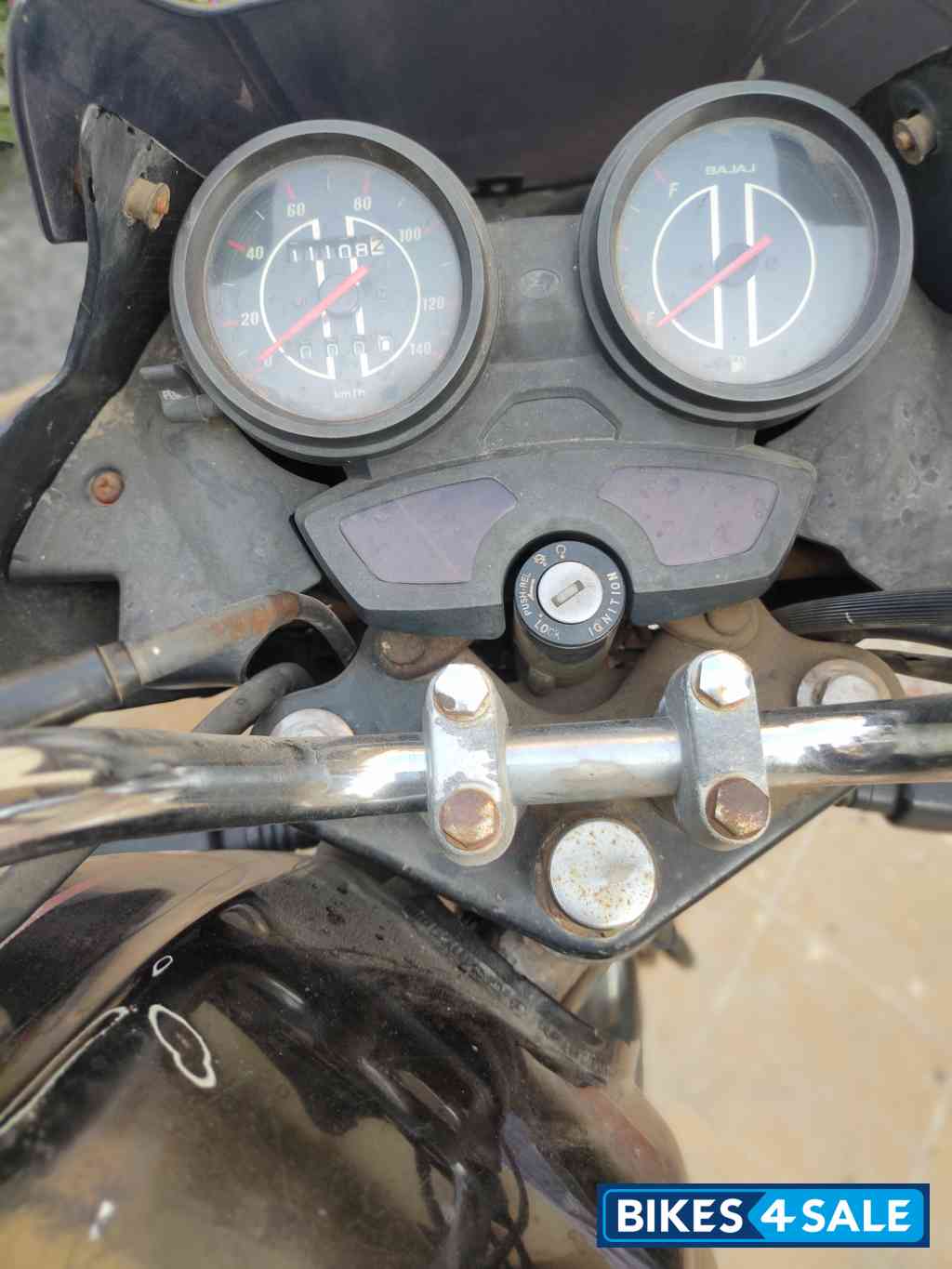 Black Bajaj Discover DTSi 150 Black Bajaj Discover DTSi 150