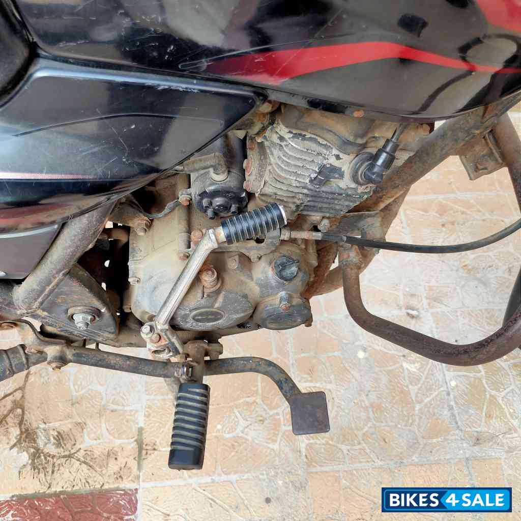 Black Bajaj Discover DTSi 150 Black Bajaj Discover DTSi 150