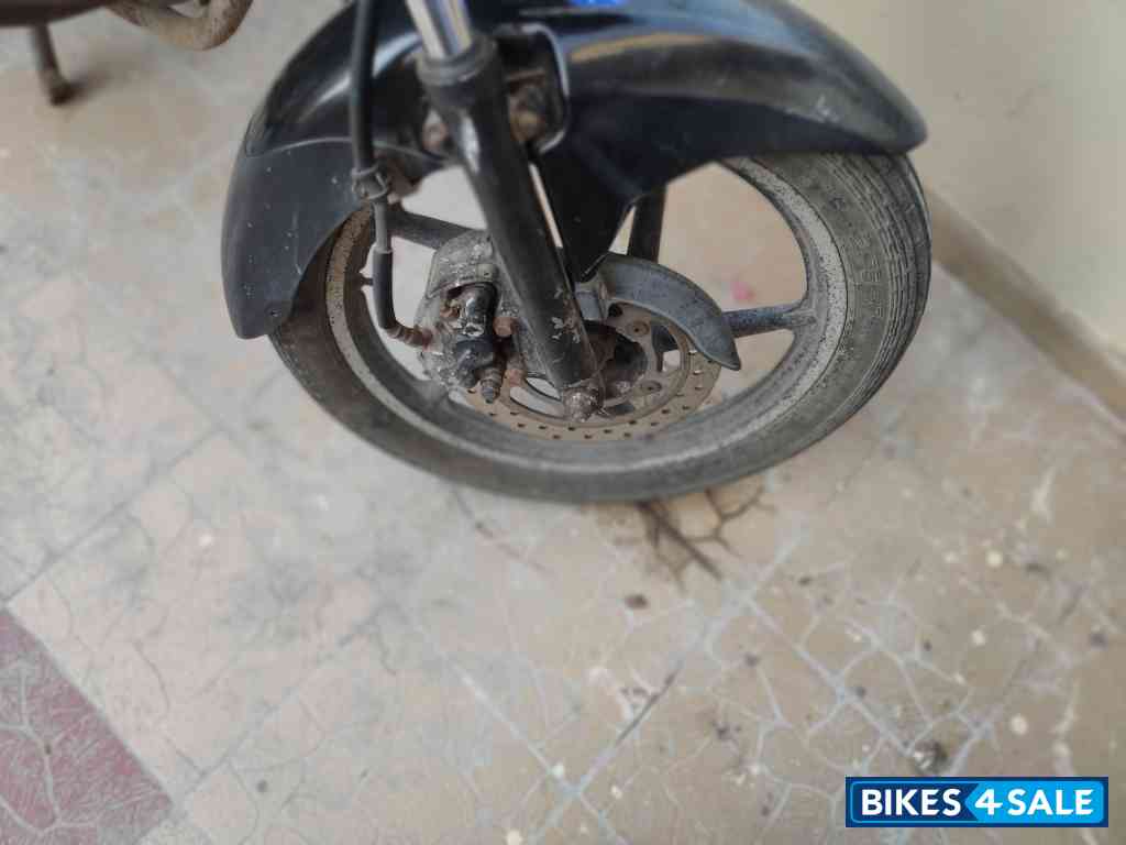 Black Bajaj Discover DTSi 150 Black Bajaj Discover DTSi 150