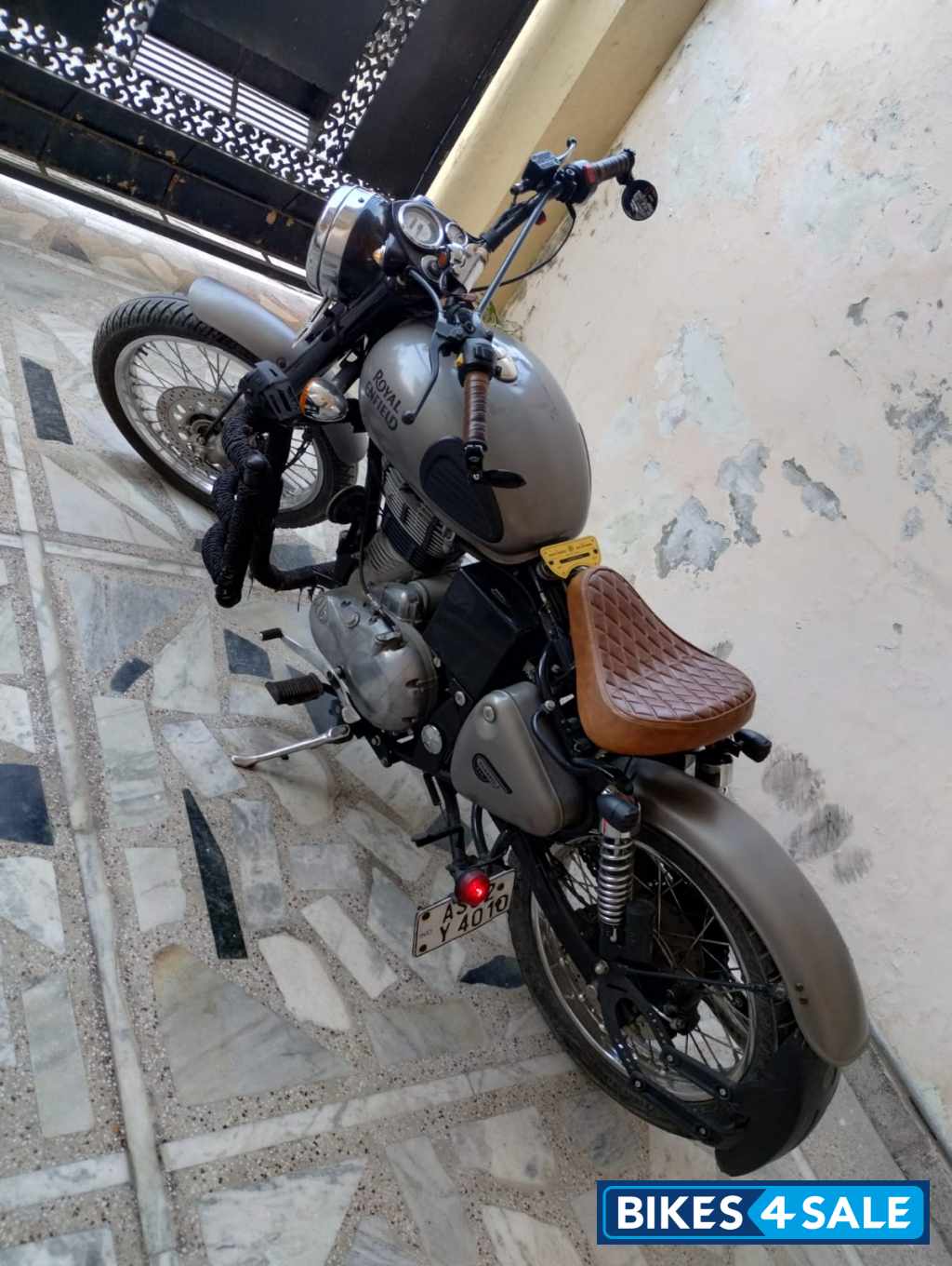 Grey Royal Enfield Classic Gunmetal Grey Grey Royal Enfield Classic Gunmetal Grey