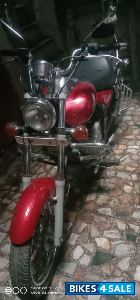 Bajaj Avenger 200 DTS-i Bajaj Avenger 200 DTS-i