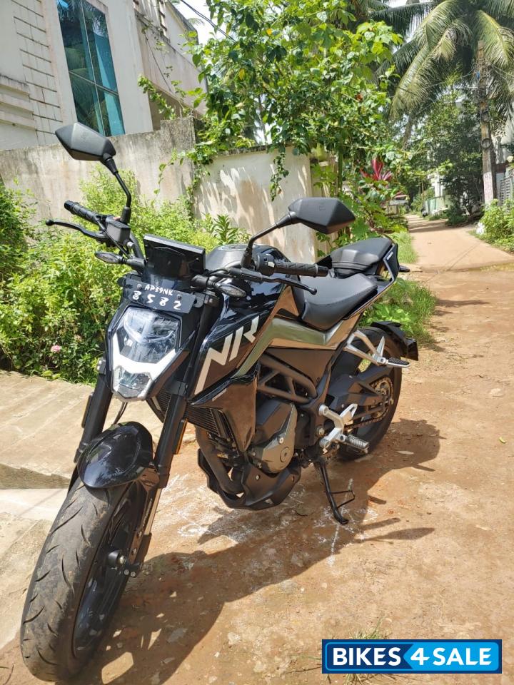 CFMoto 300NK CFMoto 300NK