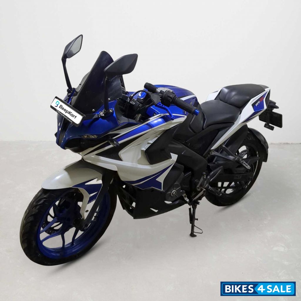 Bajaj Pulsar RS 200