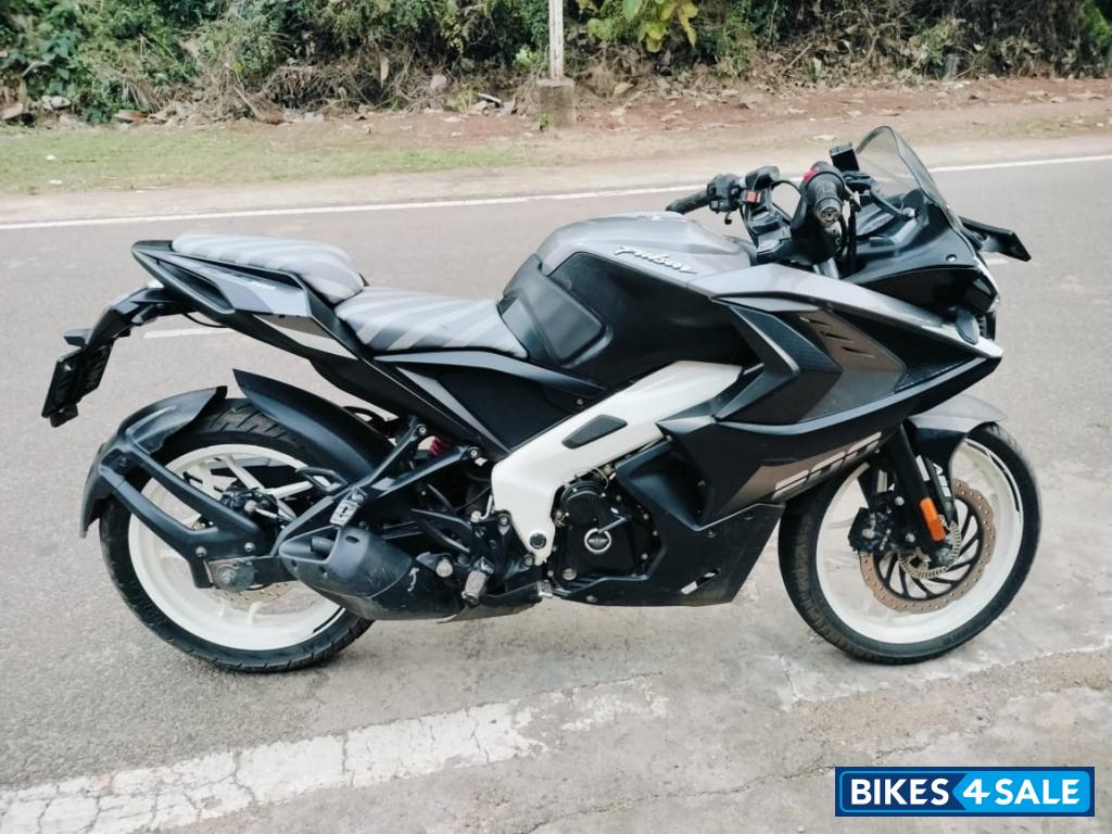Bajaj Pulsar RS 200 BS6 Bajaj Pulsar RS 200 BS6