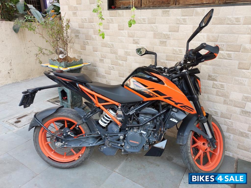 KTM Duke 200 ABS KTM Duke 200 ABS