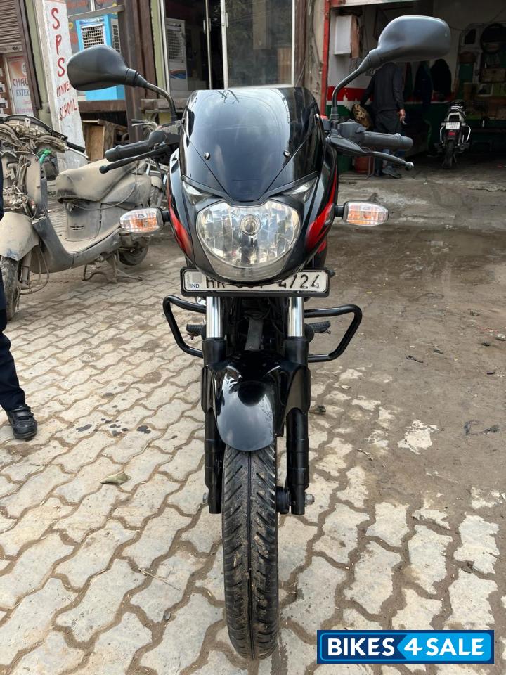 Black Bajaj Pulsar 180 DTSi Black Bajaj Pulsar 180 DTSi