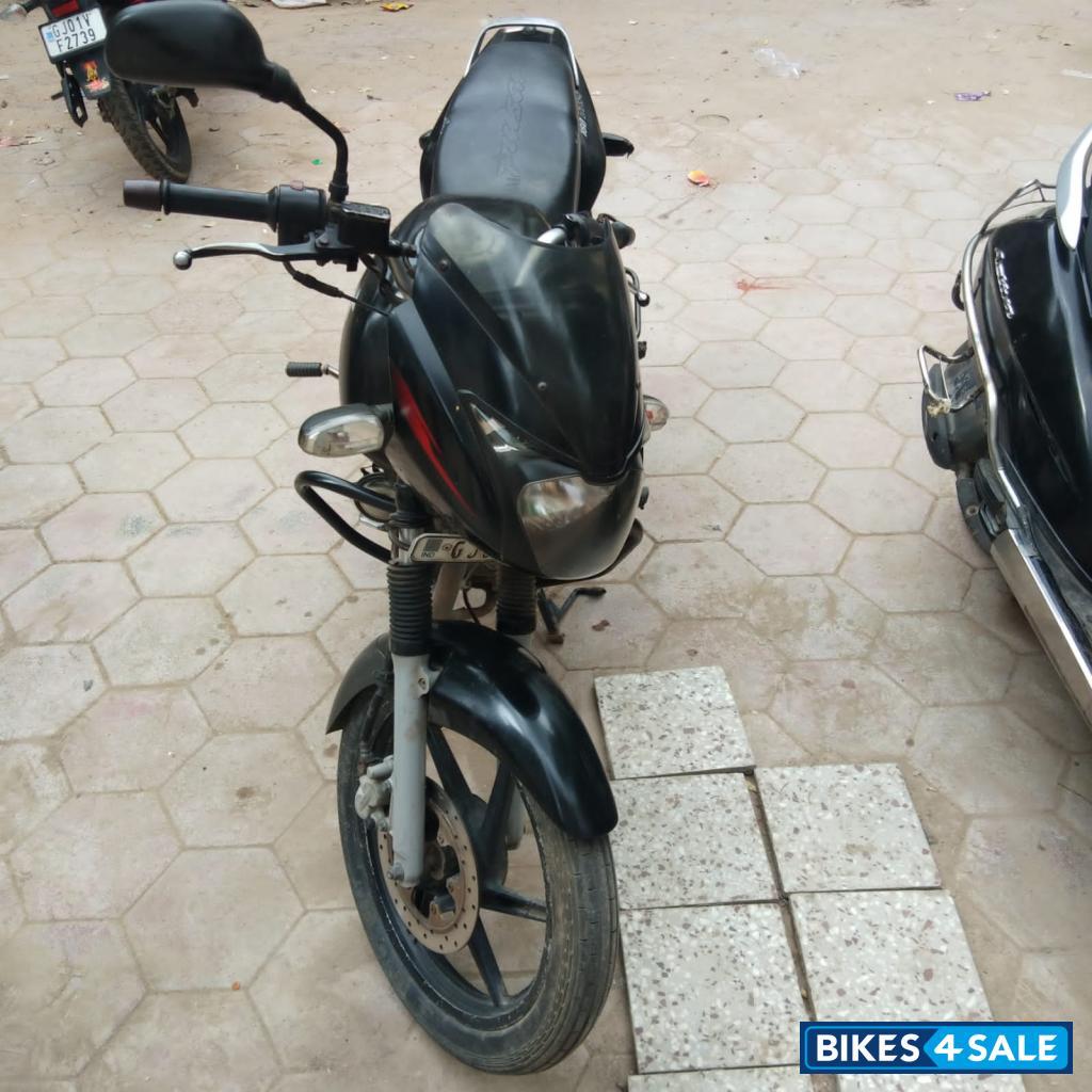 Black Bajaj Pulsar 180 DTSi Black Bajaj Pulsar 180 DTSi