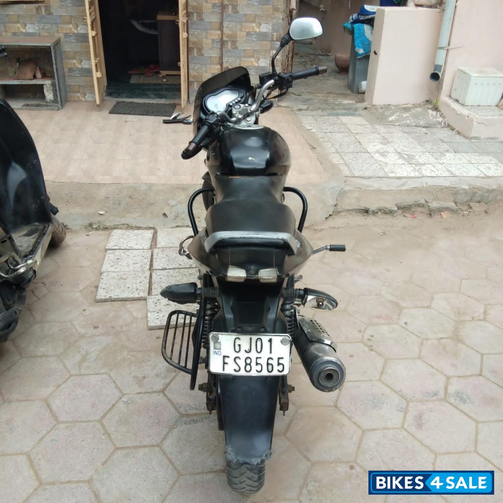 Black Bajaj Pulsar 180 DTSi Black Bajaj Pulsar 180 DTSi